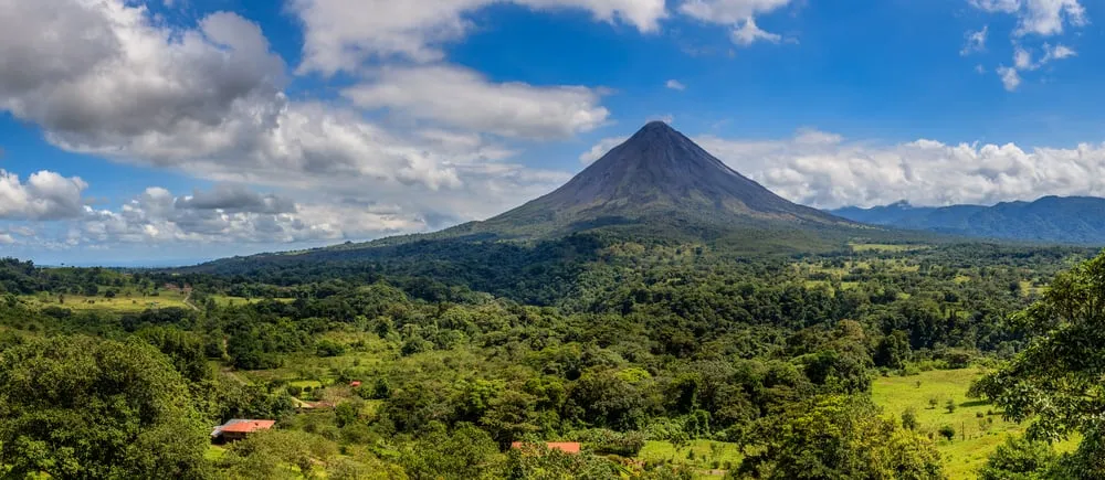 arenal volcano